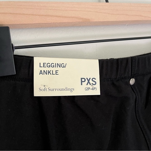 NWT Soft Surroundings Women’s Ankle Length Button Ankle Leggings Black Petite XS - Picture 8 of 10